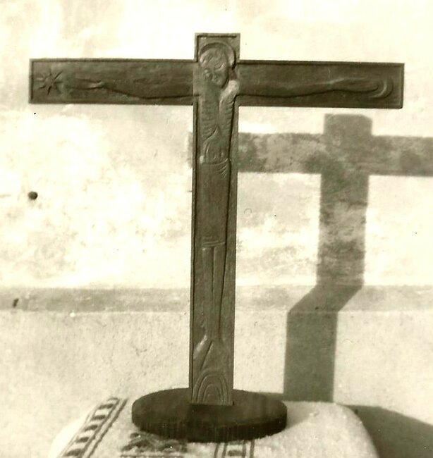 Croix sculptée, 1958 *